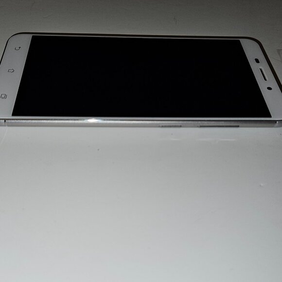 ASUS ZenFone 3 Max (Z01BDC) - 32GB Storage - Picture 7 of 14